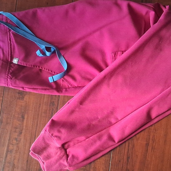 Figs Womens Raspberry Sorbet Scrub Jogger Pants - Picture 5 of 5